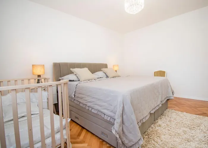 Sunny Terrace Oasis Apartamento Povljana
