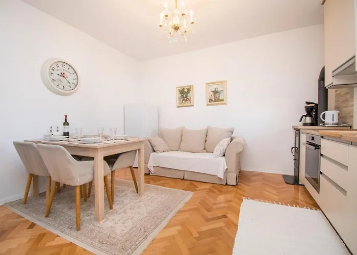 Sunny Terrace Oasis Povljana