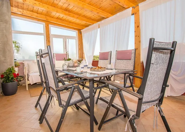 Apartamento Sunny Terrace Oasis Povljana